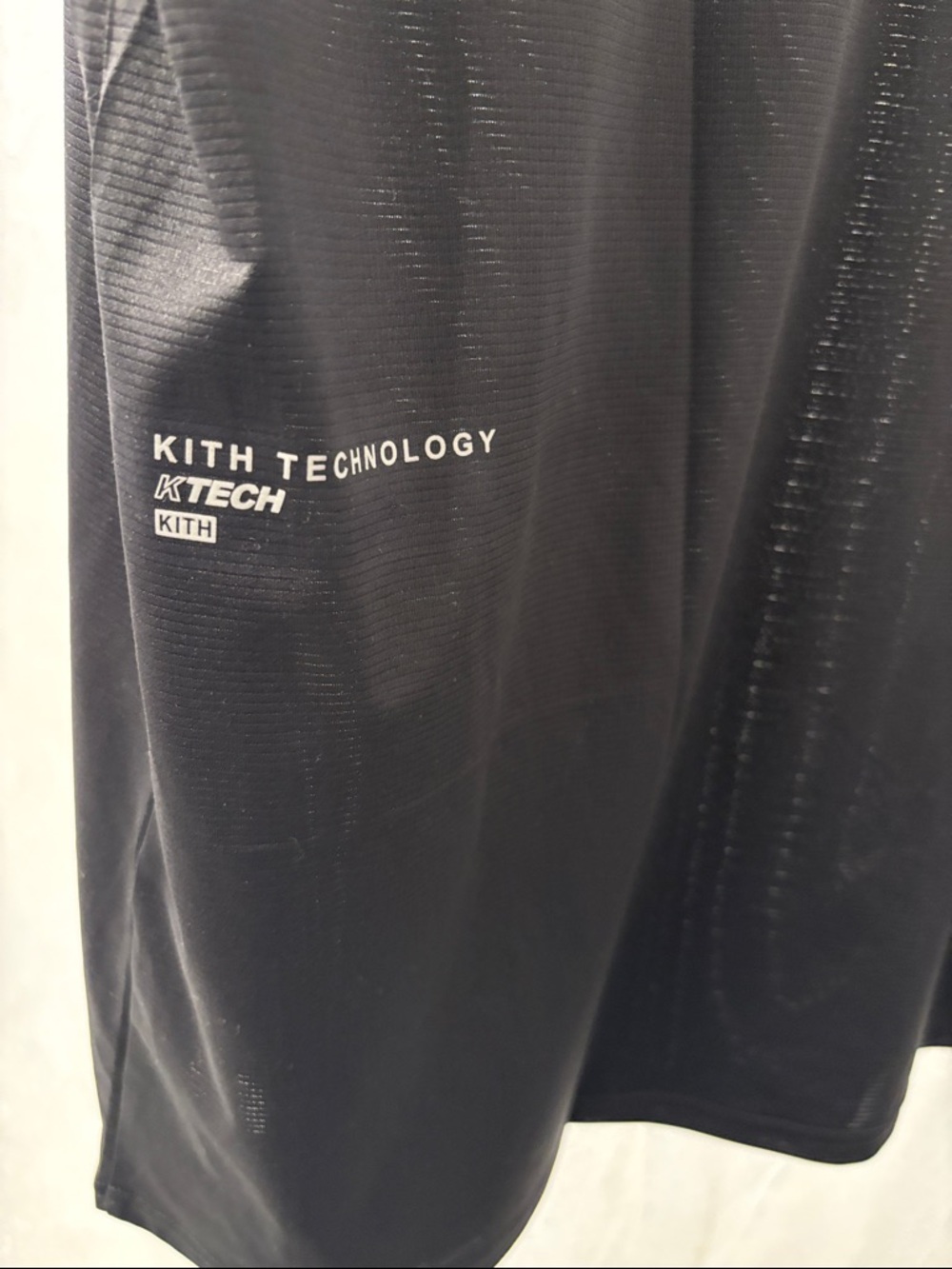 On Running x Kith Black Short-Sleeve Performance Tee - Picture 8 of 13